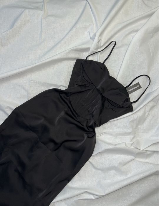 Чорна максі сукня PLT. S(8)