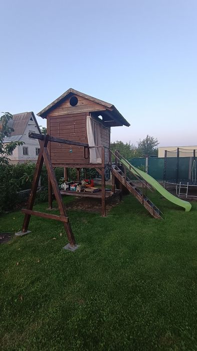 Дерев'яний будинок