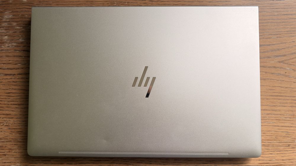 HP Elitebook 640 G9 z zasilaczem