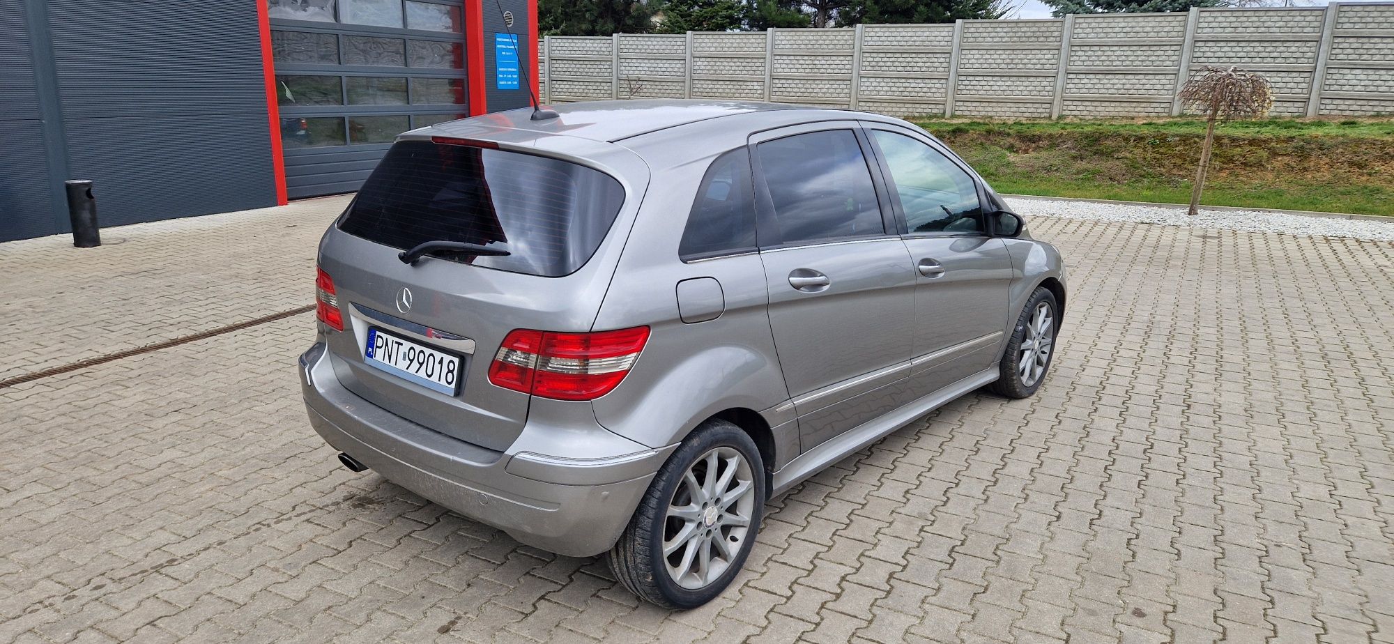 Mercedes B-Klasa 2.0 cdi bardzo ładny stan TV w zagłówkach zamiana