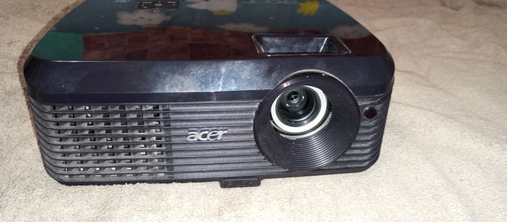 Продам проектор ассеr x1130