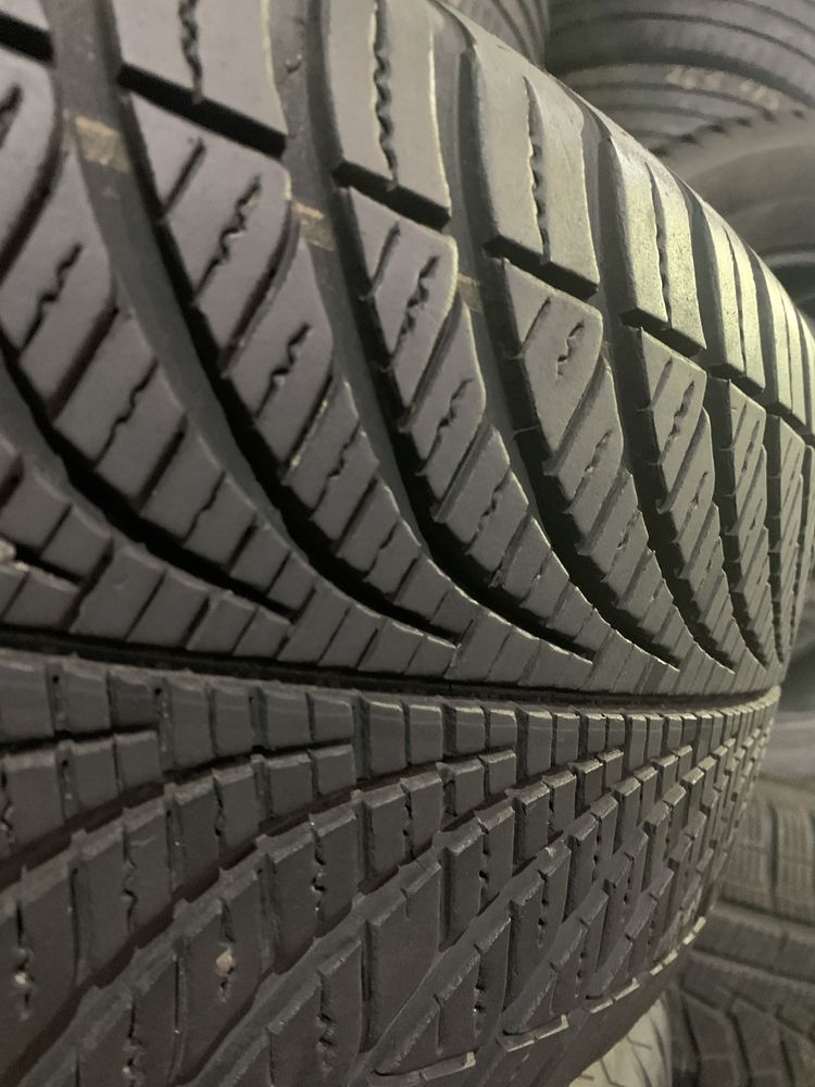 Шины б/у всесезонные 255/60 R18Goodyear Vector 4s Gen 3