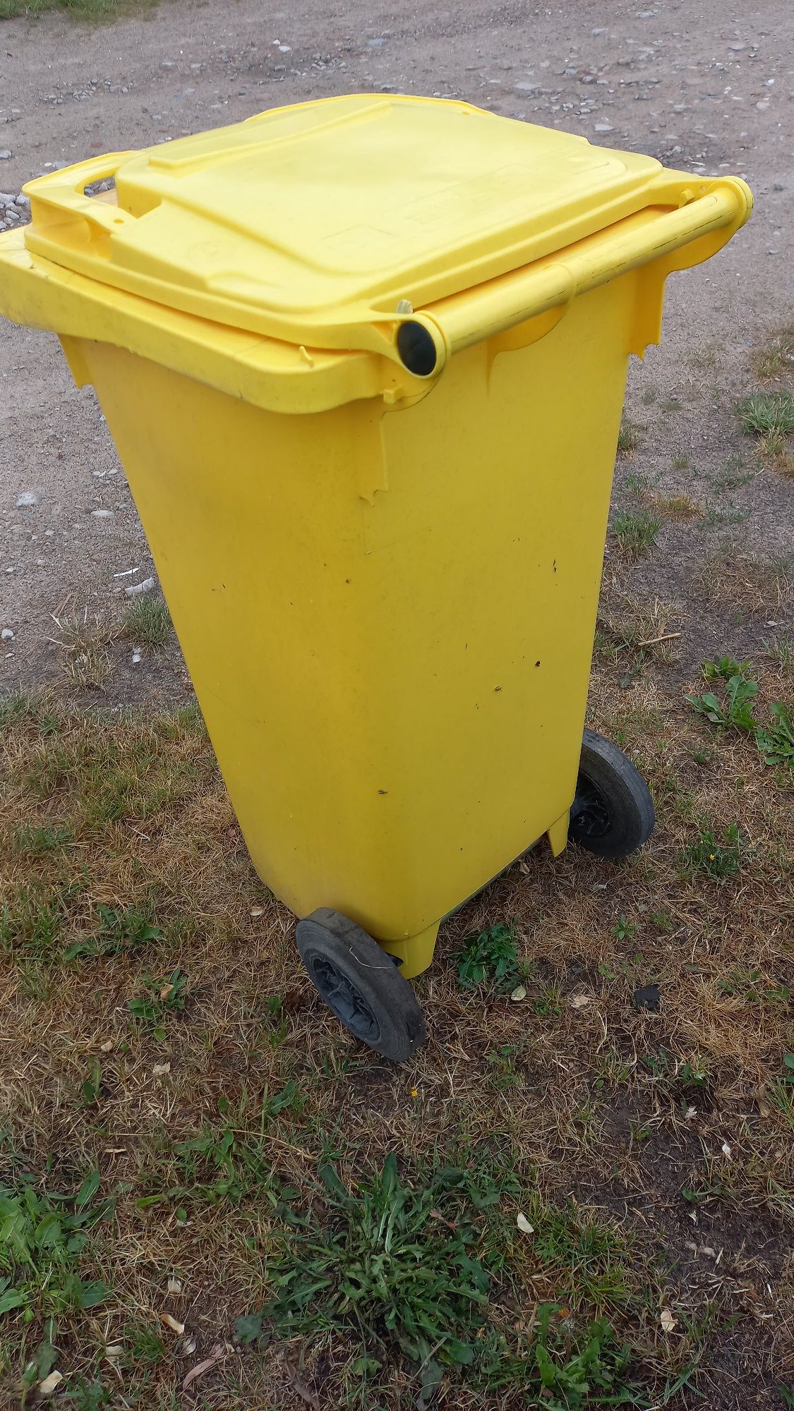 Pojemnik na śmieci 120l