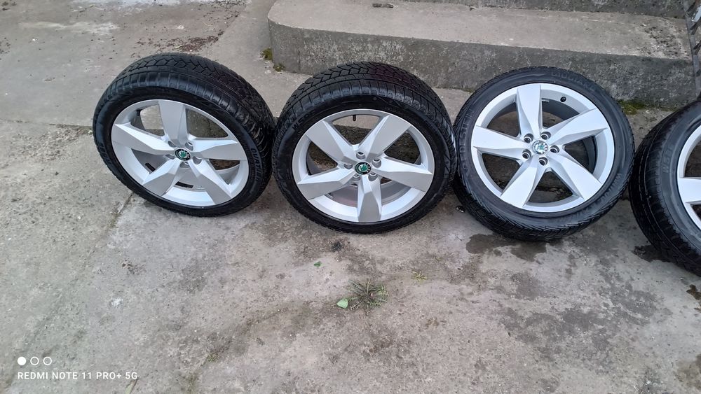 Продам титани з шинами