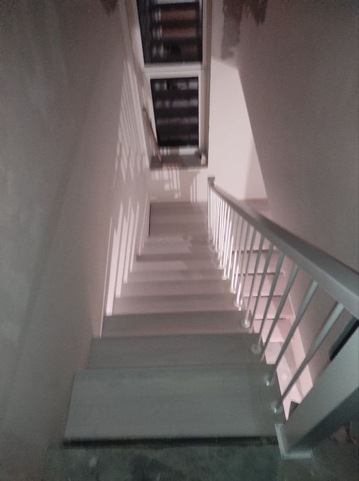 Сходи лофт перила нержавейка ковані метал стекло дерево ступені