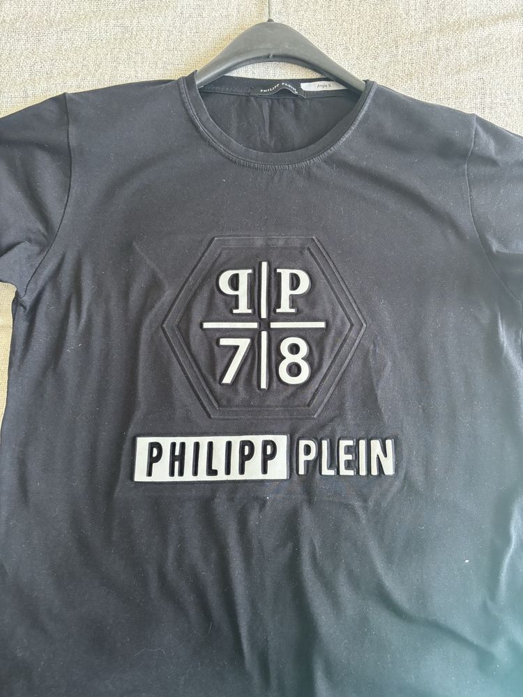 Czarna koszulka bawelniana philiph plein w stanie dobrym