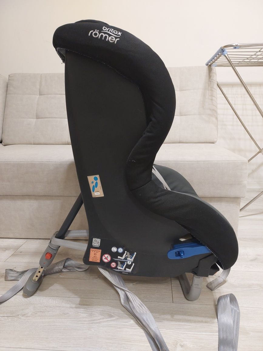 Fotelik samochodowy Britax Roomer max way 9-25 do jazdy tyłem