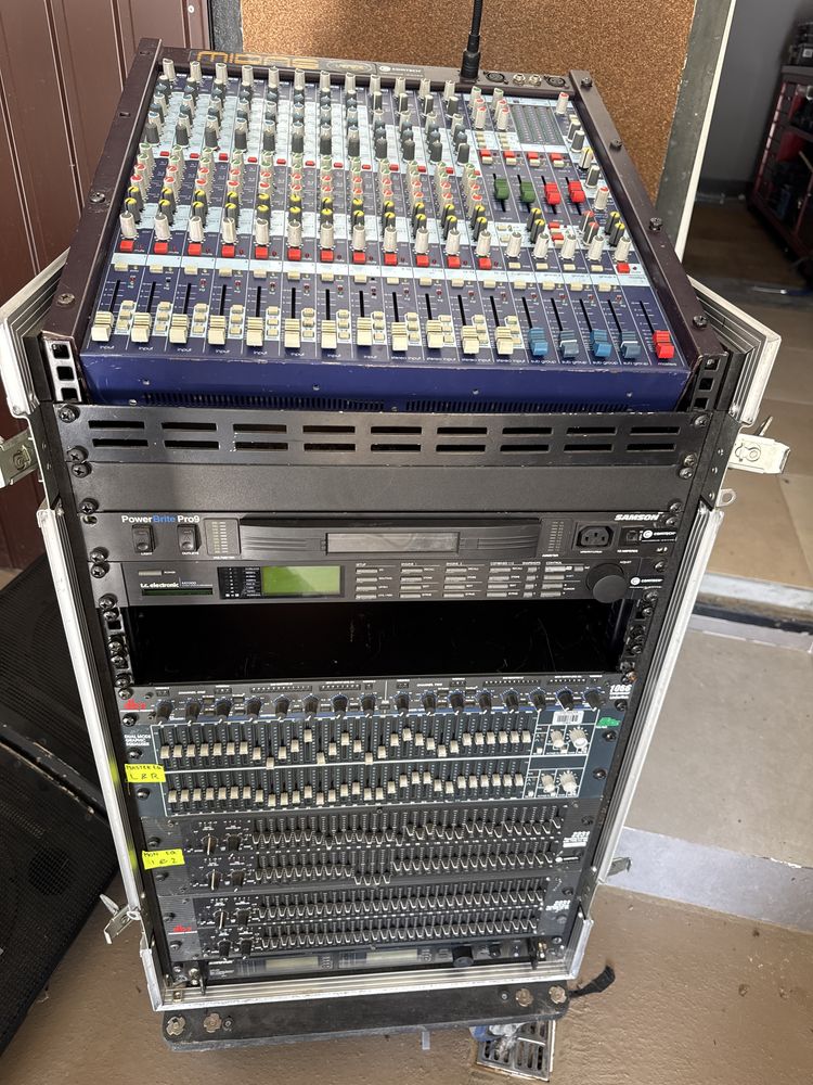 Midas venice shure Ur4D dbx bbe rack odsluchy.