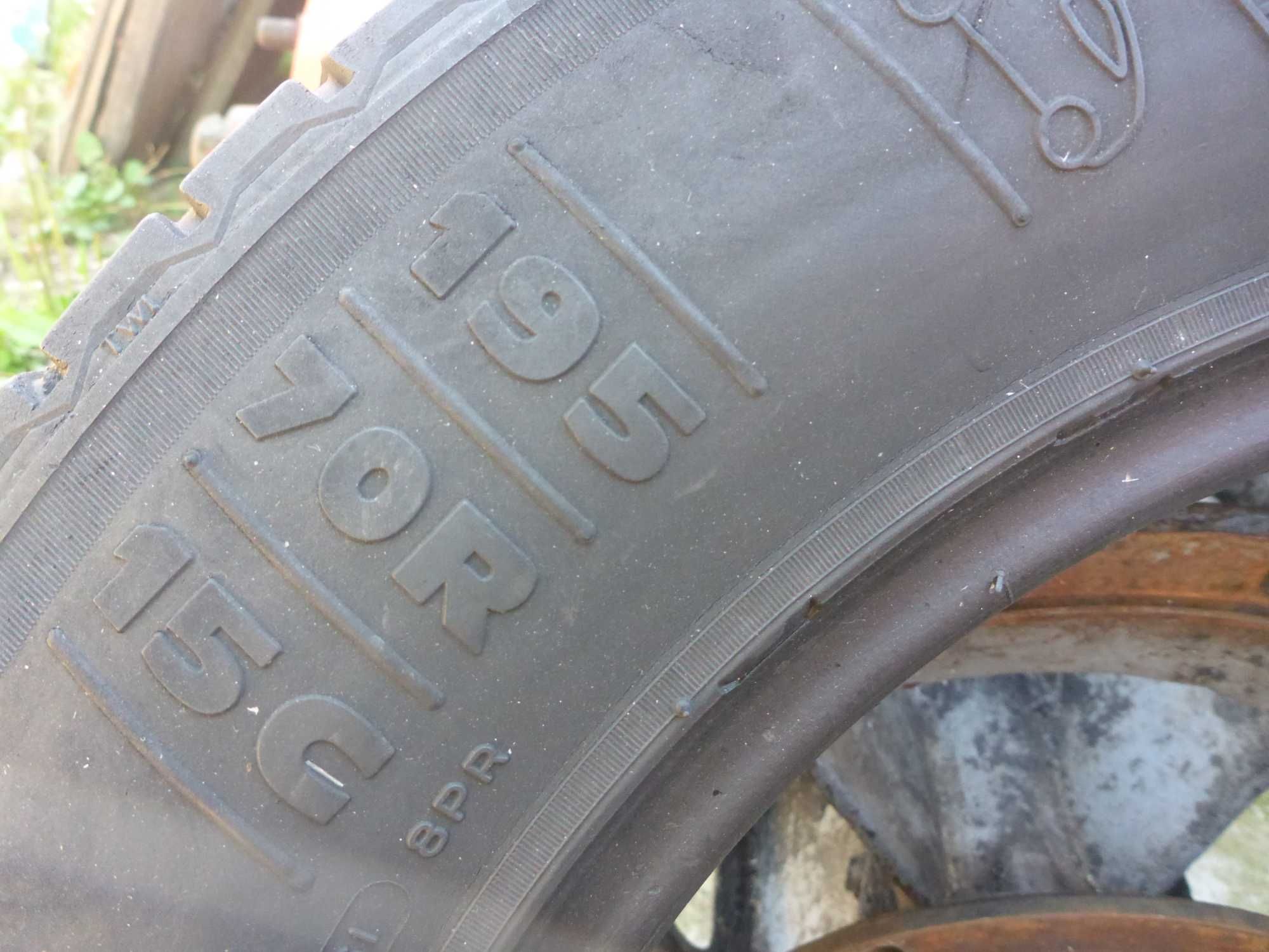 195/70R15C opony wzmacniane do busa T4 transporter LT sprinter VW vito