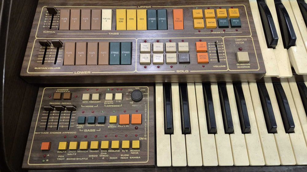 Órgão clássico SISME (Italiano), modelo CD200