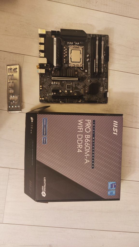 I5 13500 płyta z wi fi 16 gb ddr4 rgb 1tb ssd