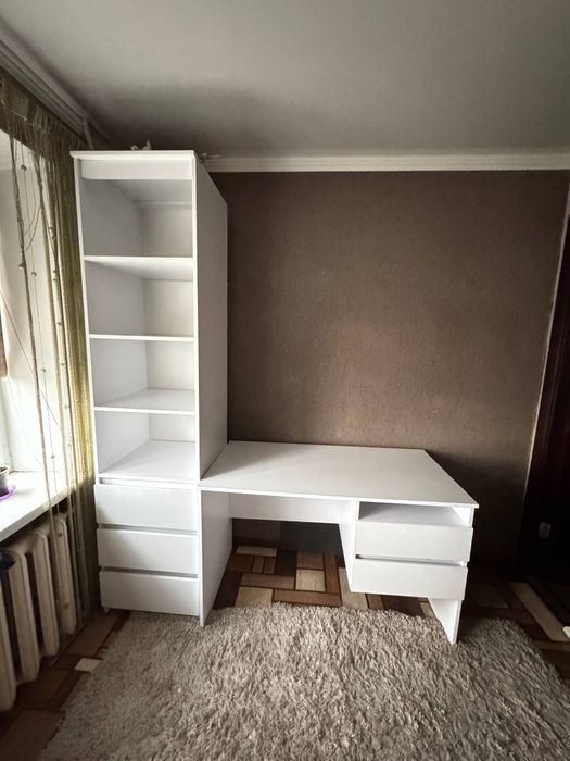 Продаю стіл і пенал, можна окремо