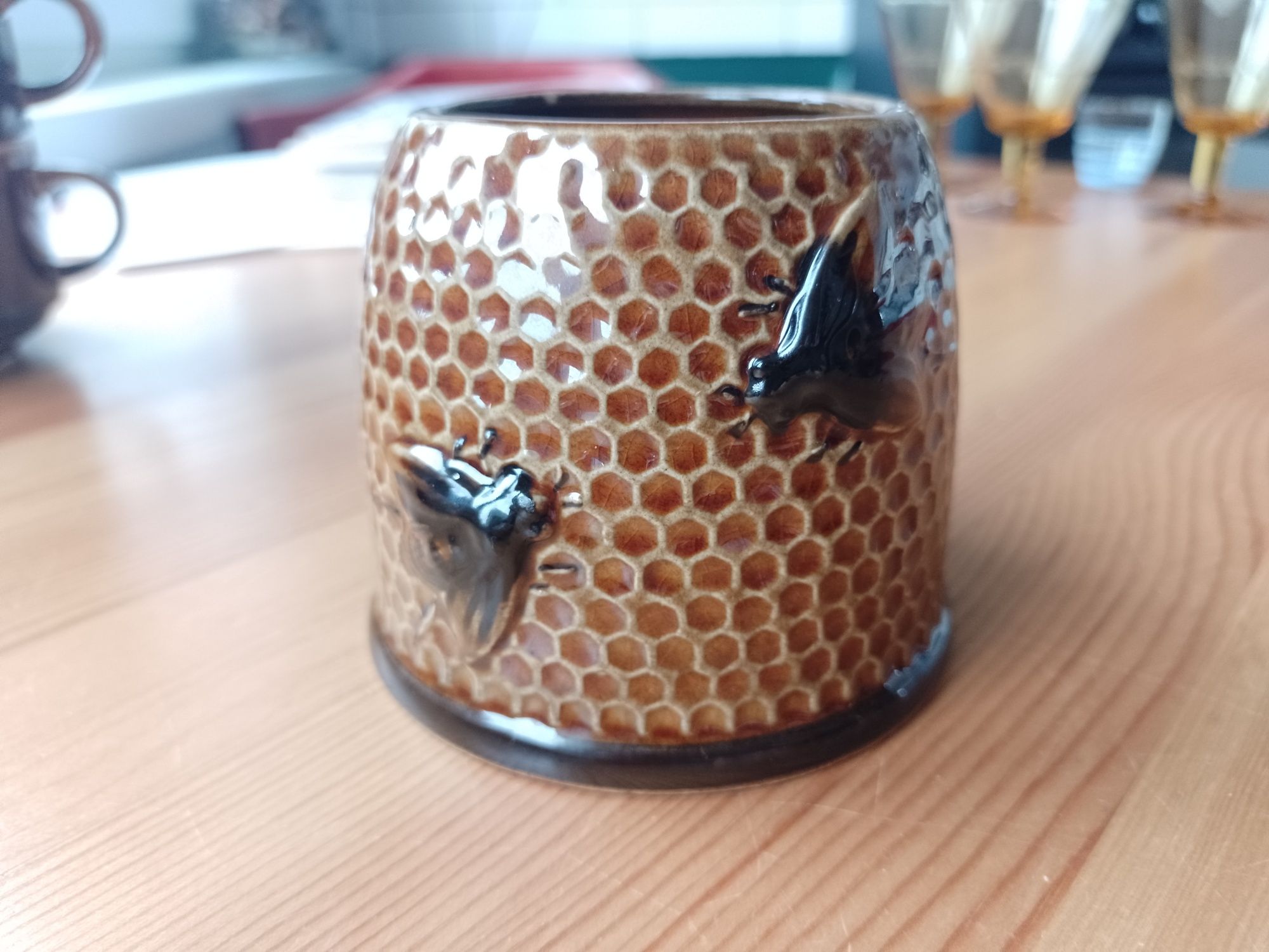 Ceramiczny pojemnik na miód pszczoły plaster miodu