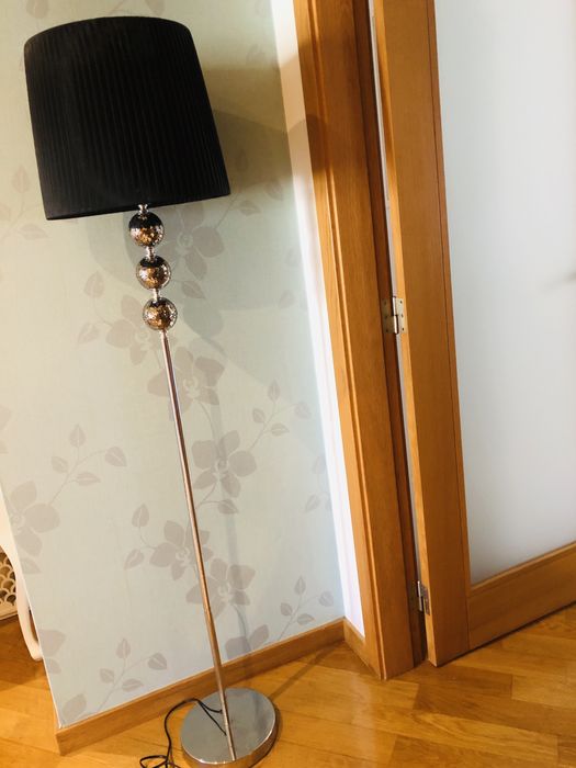 Candeeiro de Pé com Abajur