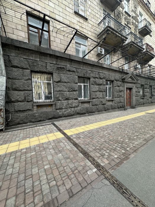 Продаж 107 кв.м.Центр.Чикаленка. Під офіс, магазин. Пряма пропозиція!