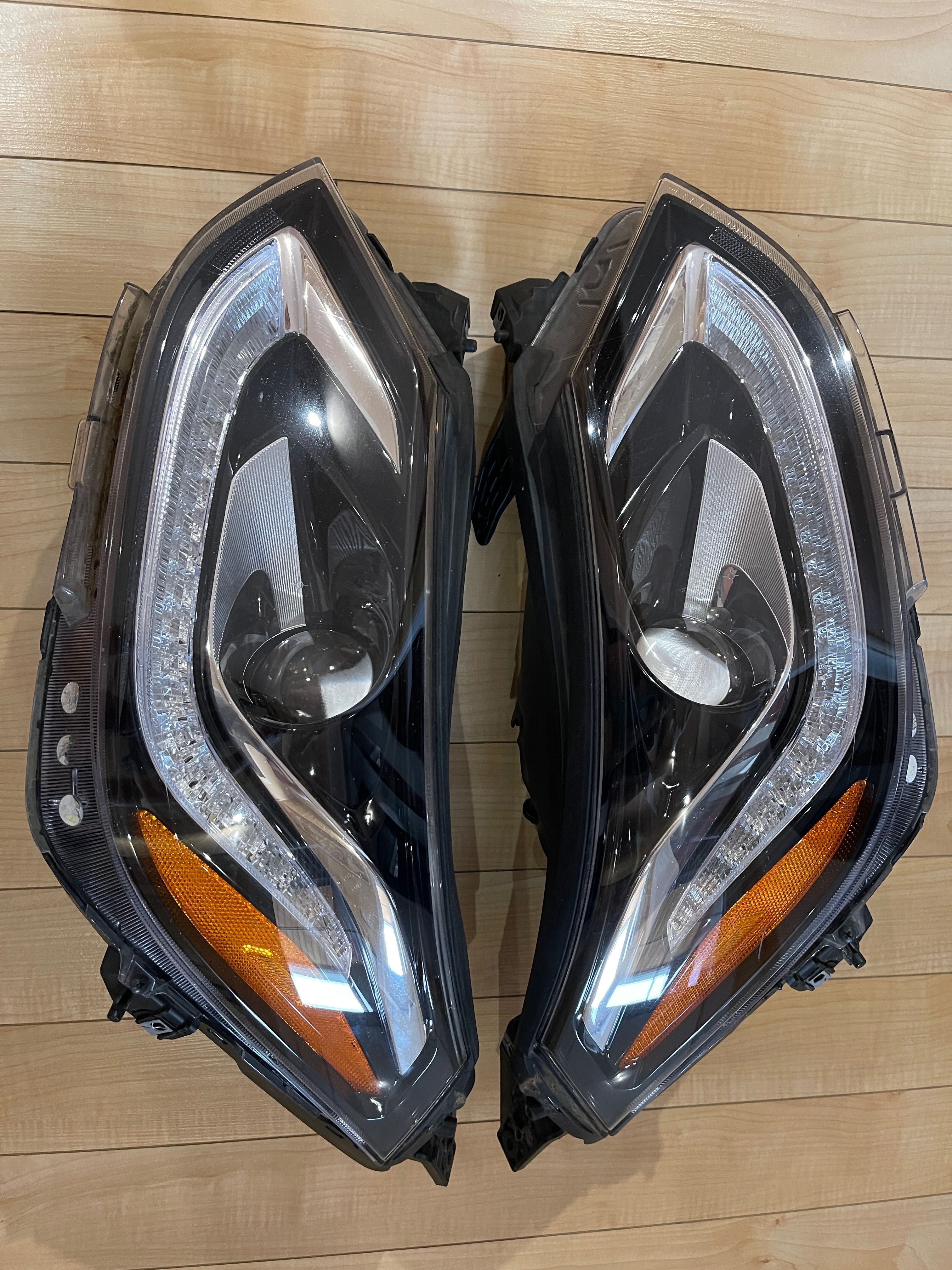 Фара Chevrolet Bolt ev LT Premier
42573526 42703227 42703229 42573528