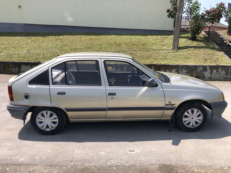 Опель Кадет 1,8 Акпп