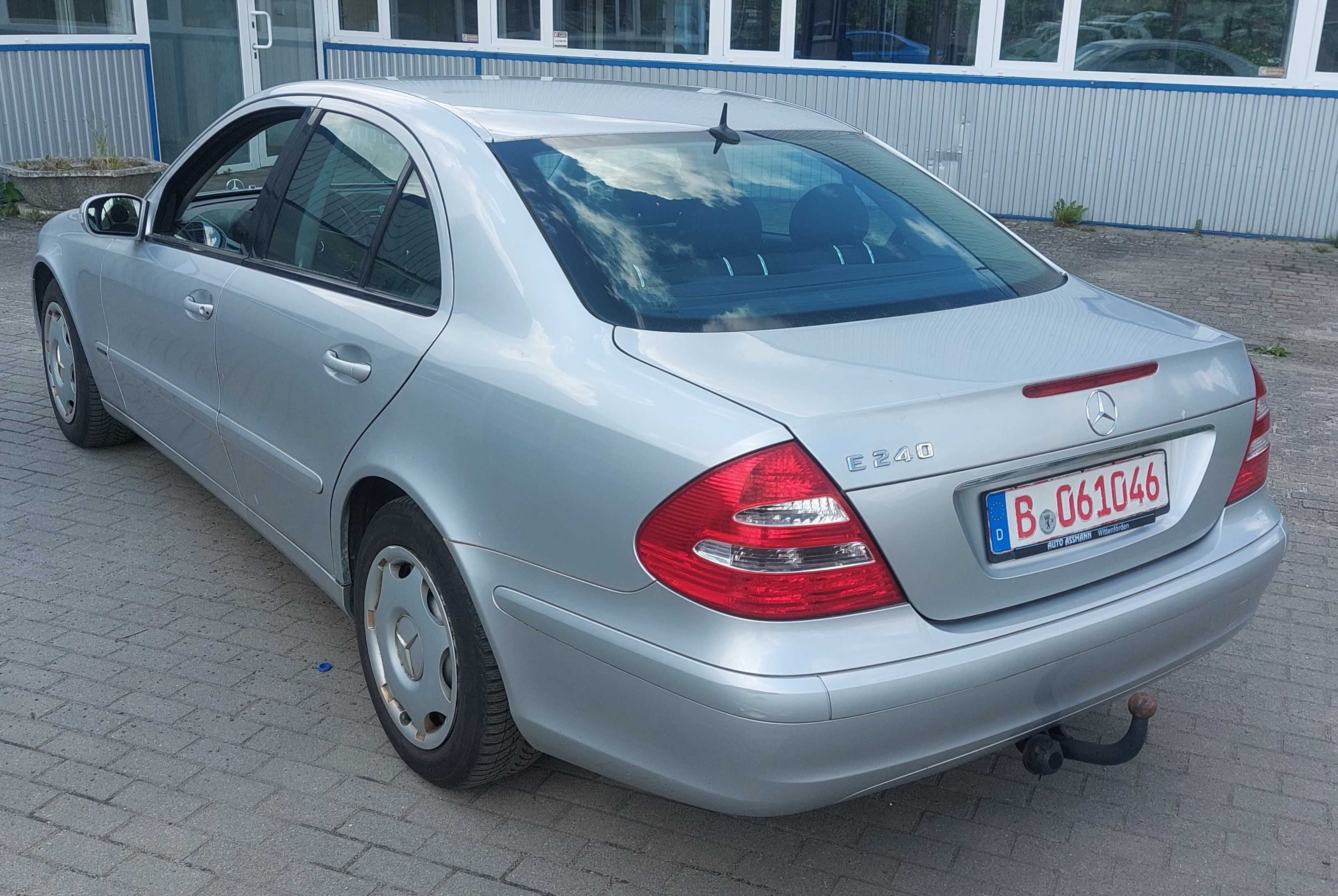 Mercedes E240 Sedan V6 Automat Z LPG Prince Super Cena