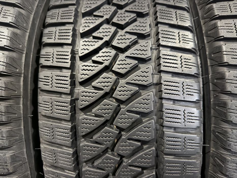 215/70 r15C Bridgestone 4 шт.