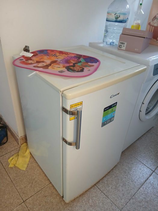 Frigorífico  candy pequeno