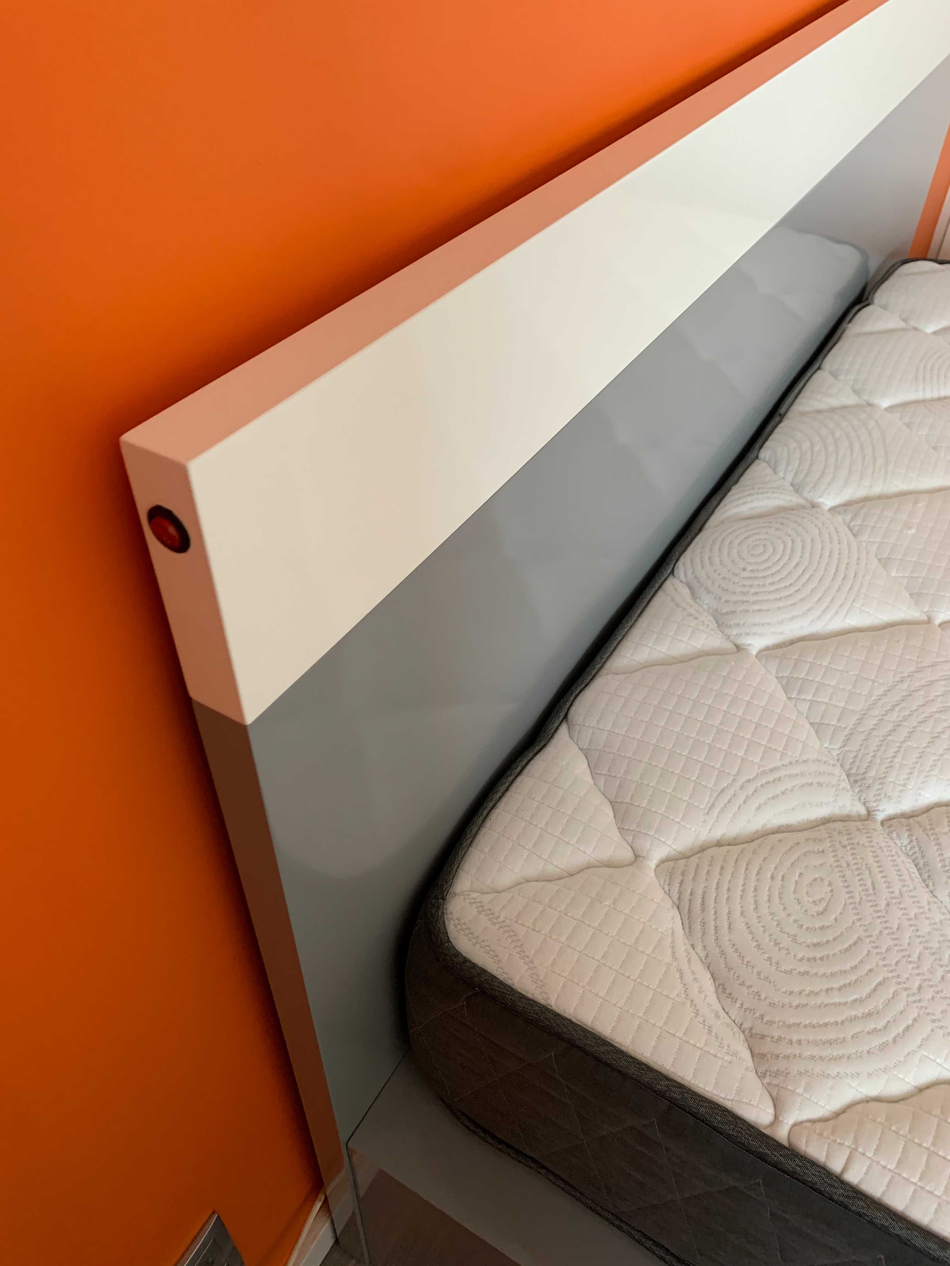 Cama casal 200x160cm 4 gavetas led gav de cabeceira MDF lacado brilho