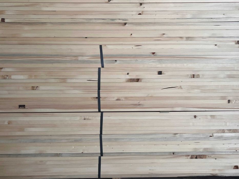 Deska świerkowa suszona, strugana 19x129x4000