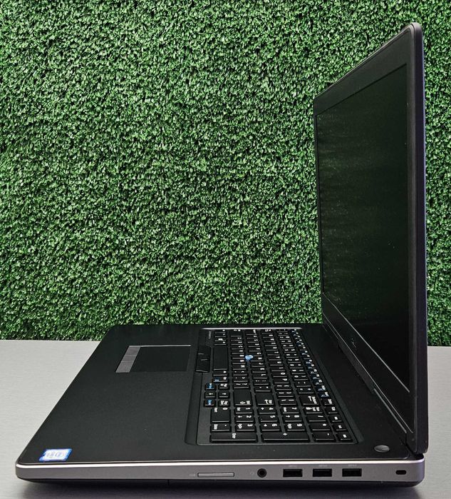 Dell 7720 / Quadro P3000 - 6GB / i7-7820HQ/RAM 16GB/SSD 256GB/ GAME!!!
