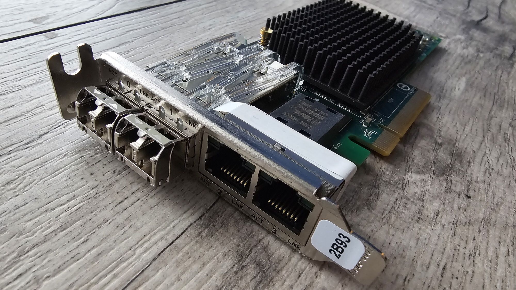 Adapter PCIE, światłowód 2x 10G SFP + 2x Ethernet, IBM