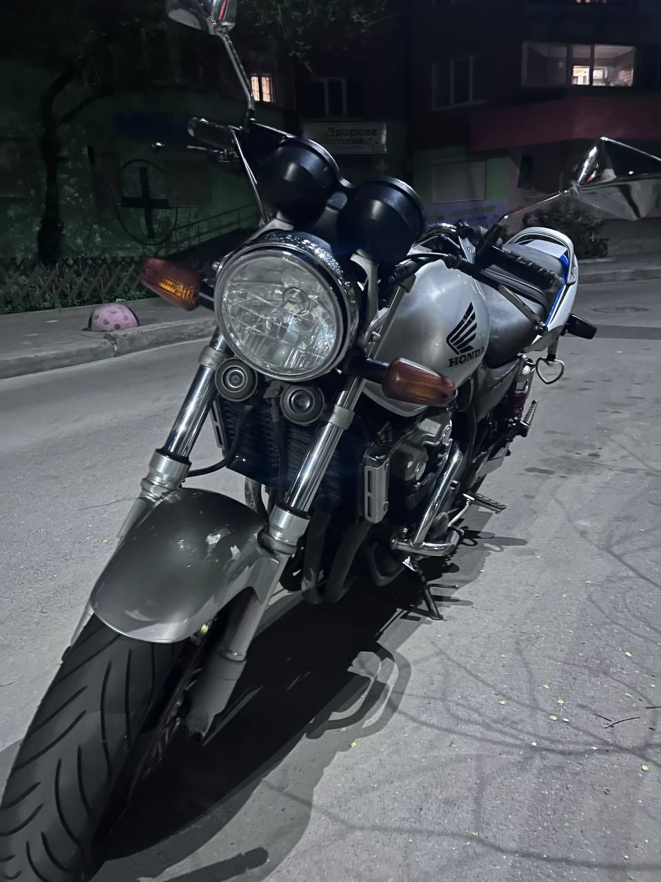 Honda cb 400 vtec 2