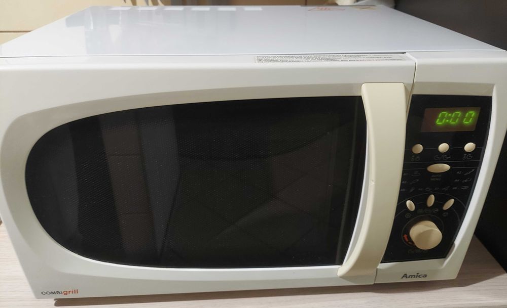 Mikrofalowka amica