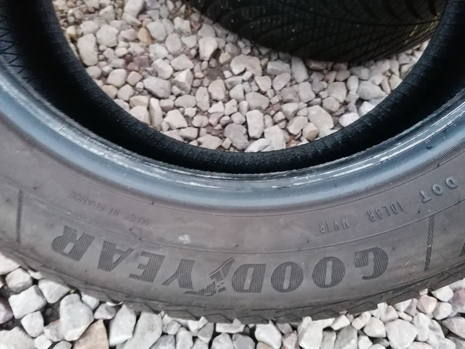 225/55/17 Goodyear 2023 rok wielosezonowe całoroczne