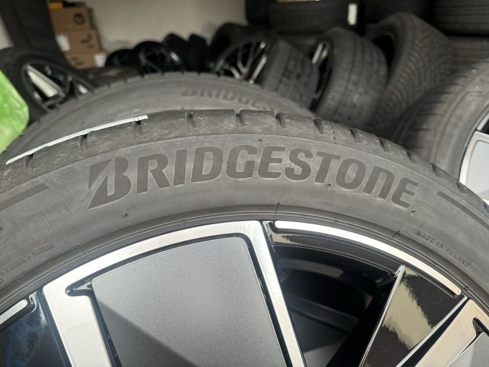 Диски R21 5x112 VW Touareg 23рік 285/40/21 Bridgestone