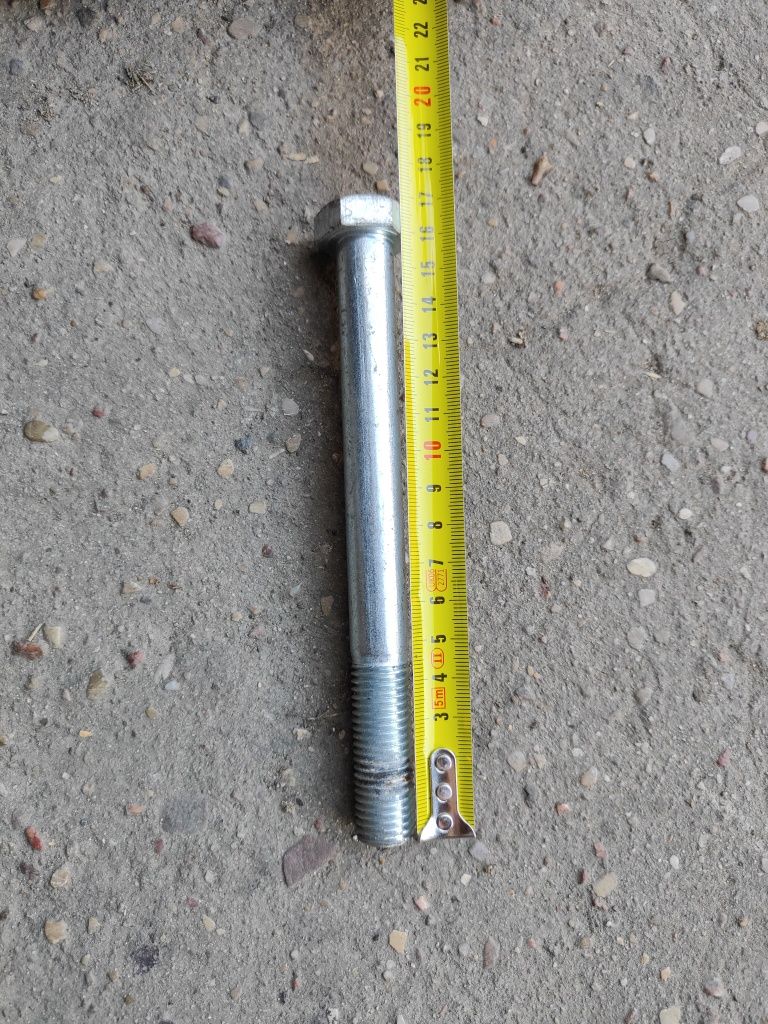 Śruby M16 i M14   .