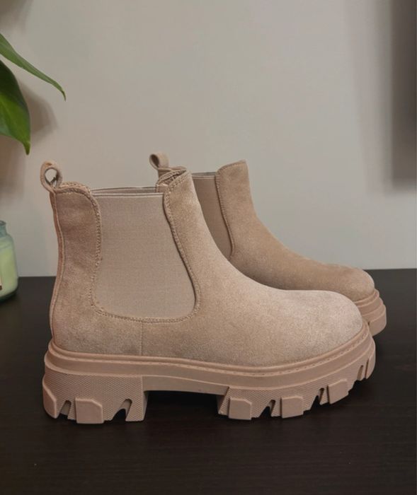 Botki beżowe Deezee rozmoar 38 nowe