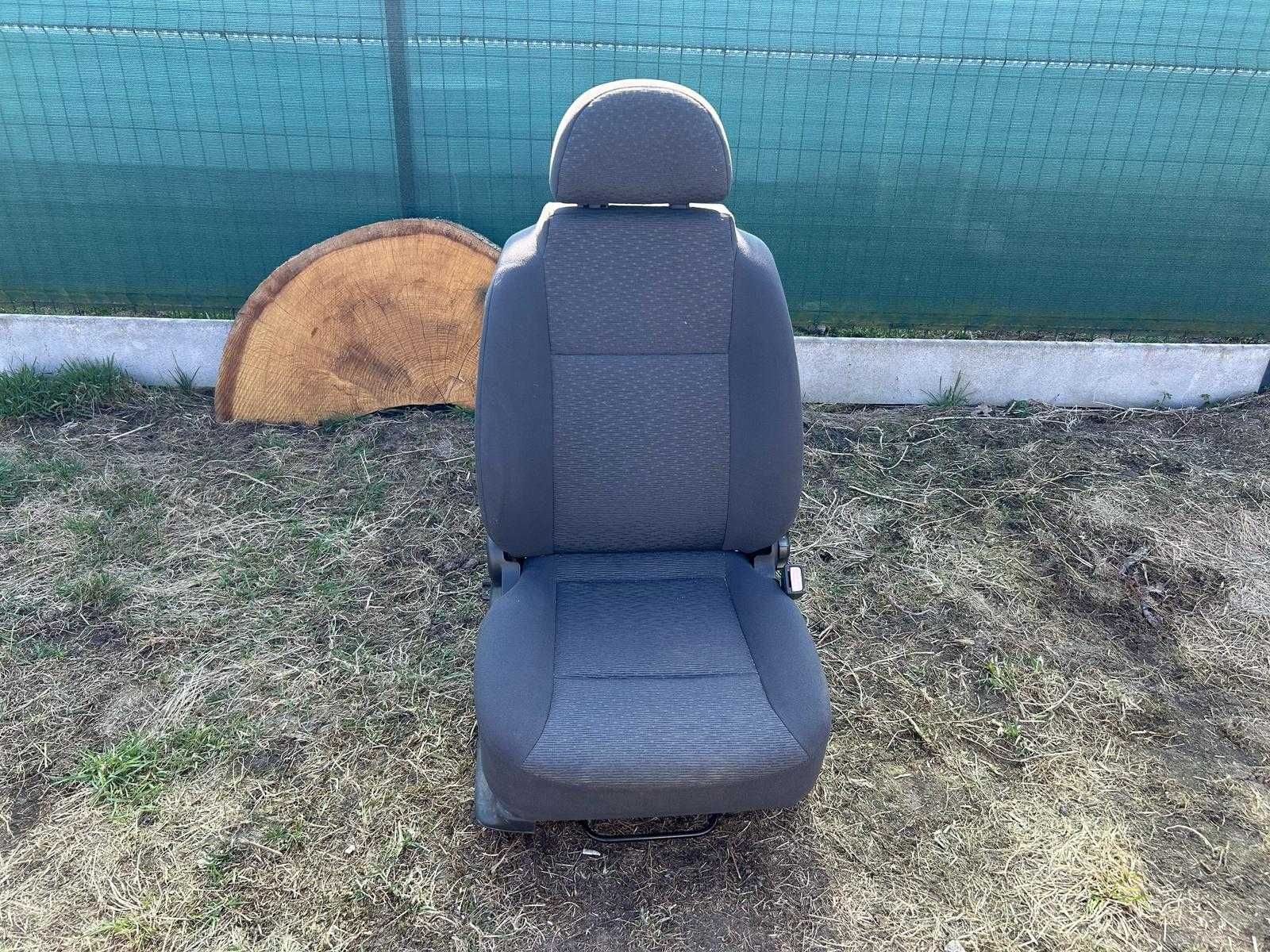 Fotel pasażera prawy przód Chevrolet Aveo T250 sedan 4D
