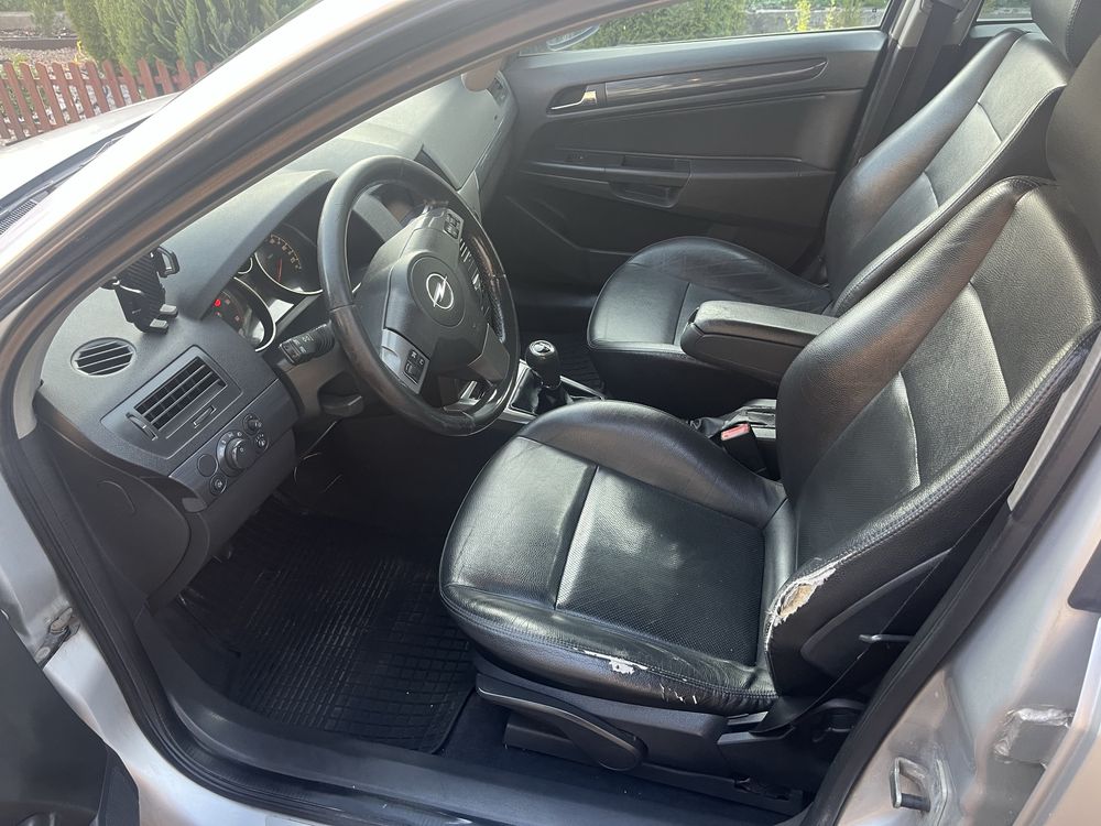 Opel Astra H 1,7 Hak