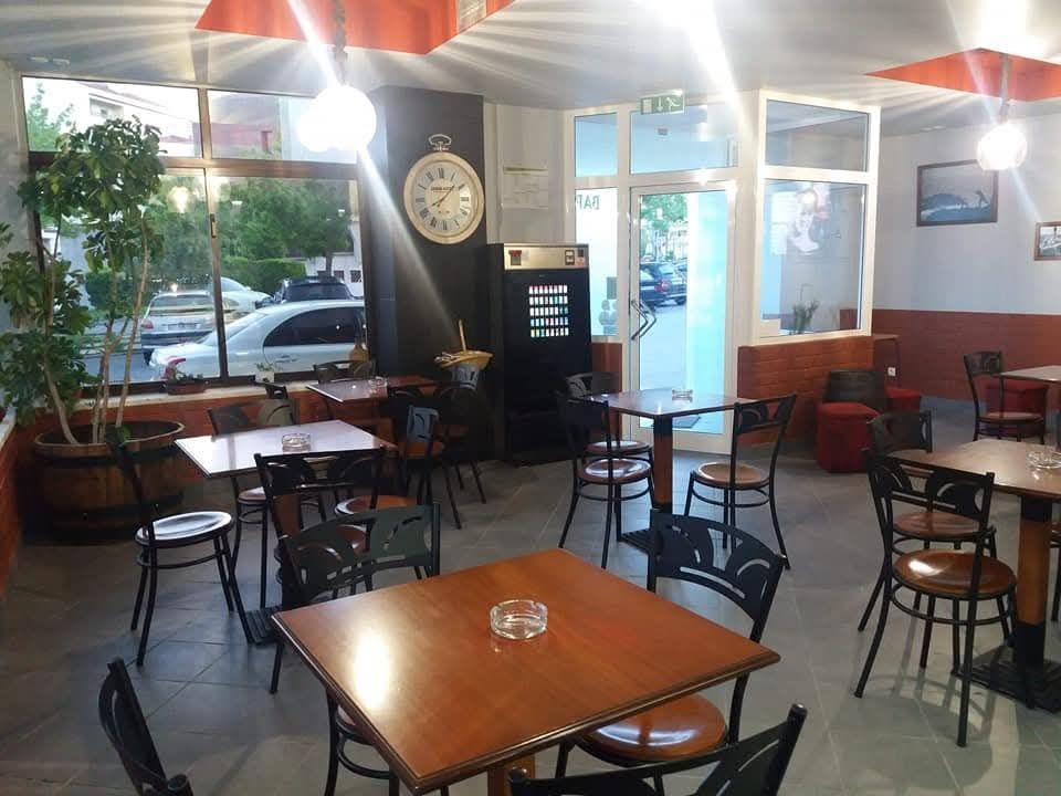 trespasse de café- totalmente equipado- 30.000 €