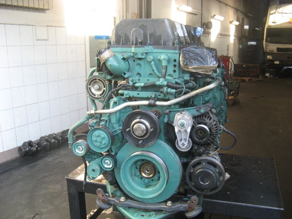 Silnik VOLVO D5D CDE3 , D6A250 , D6B250 D7D EEE2 , D7E , D7E GAE3 , D9