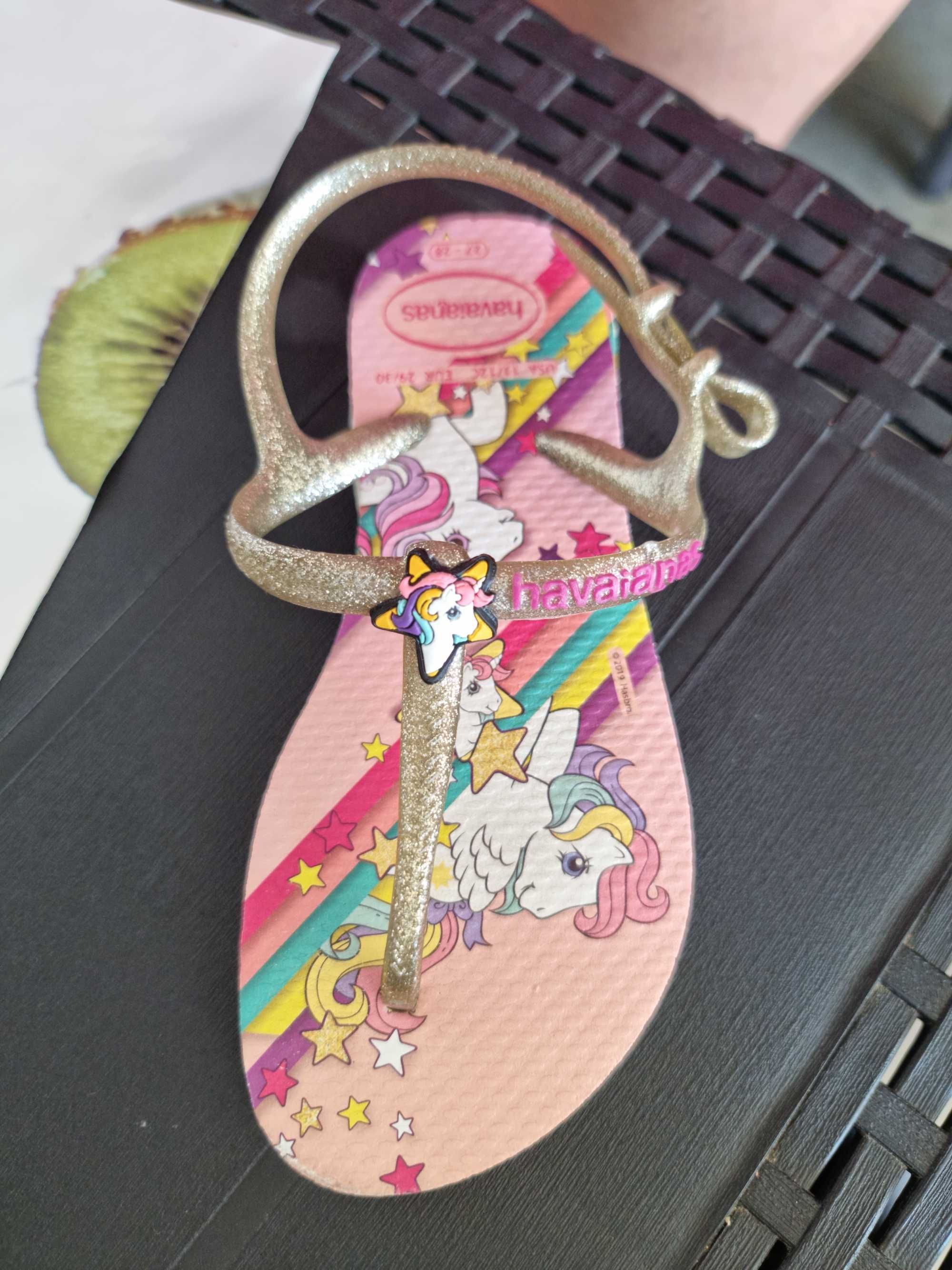 Havaianas menina unicornio