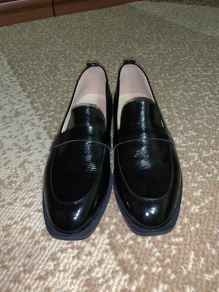 Продам жіночі туфли лофери 41 розмір