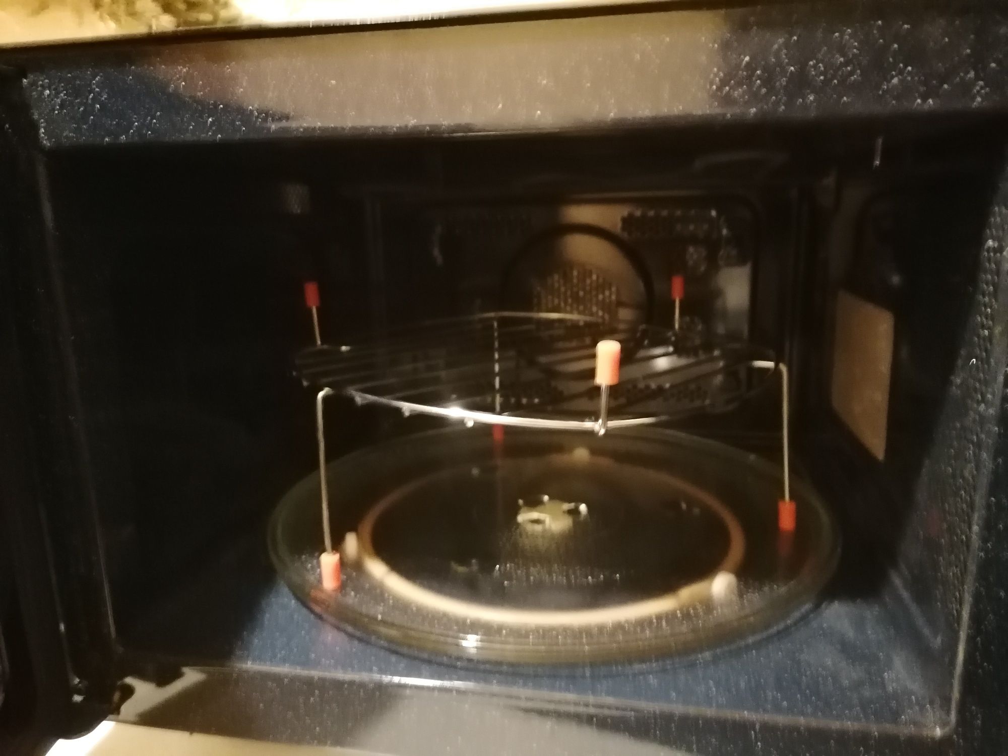 Toshiba Kuchenka mikrofalowa 4 w 1 MW2-AC25TF