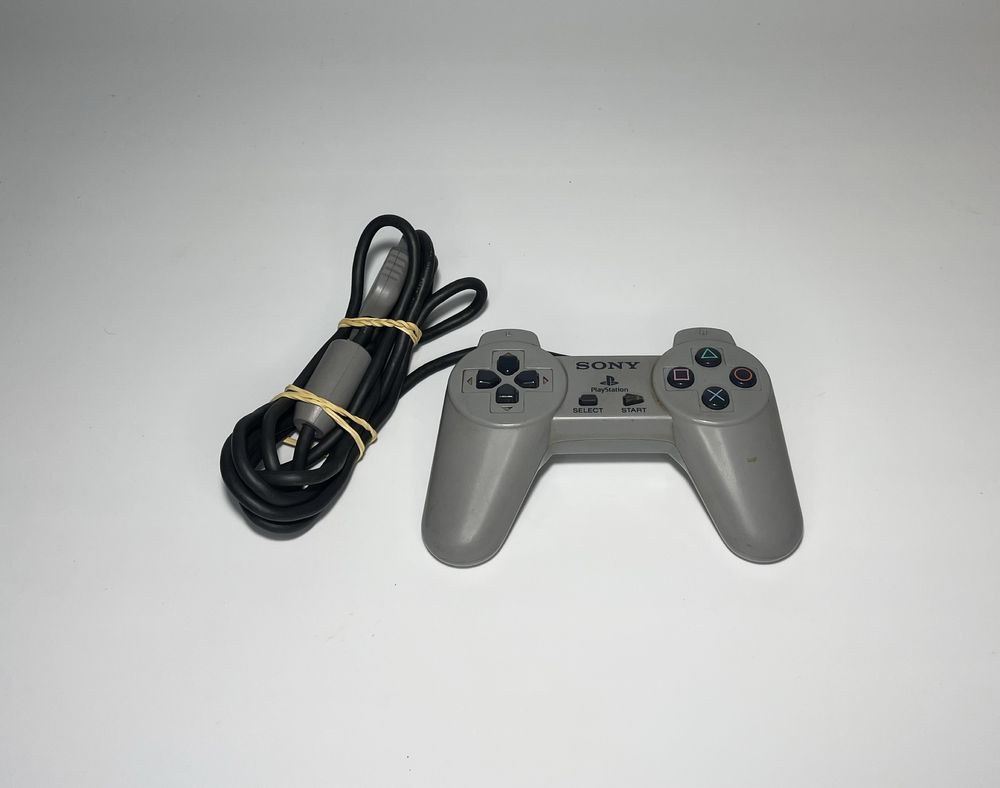 PlayStation 1 NTSC-J z oryginalnym padem – retro, sprawna