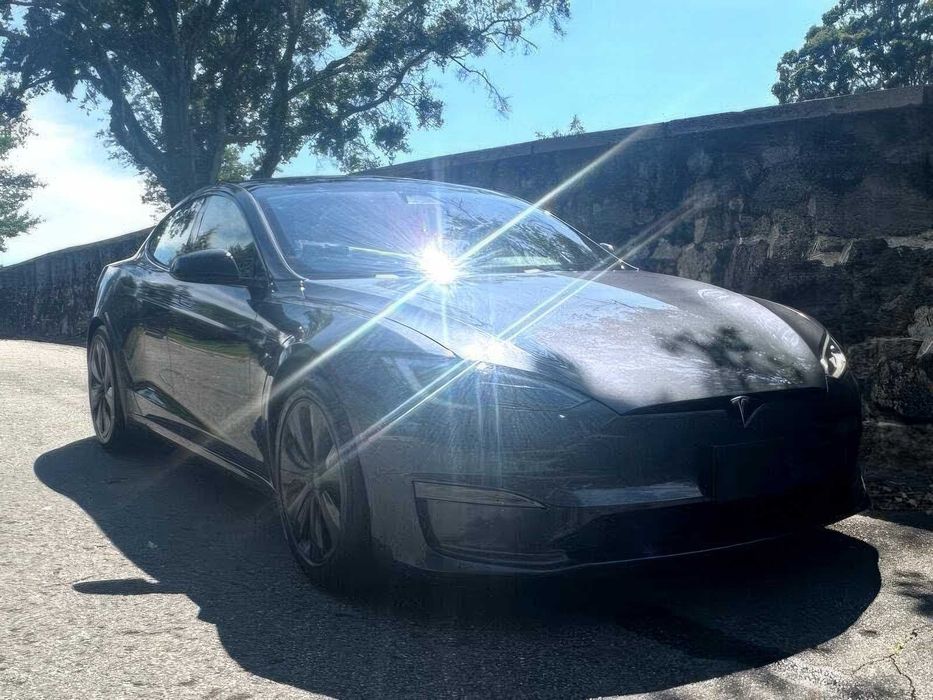 Tesla Model S      2022