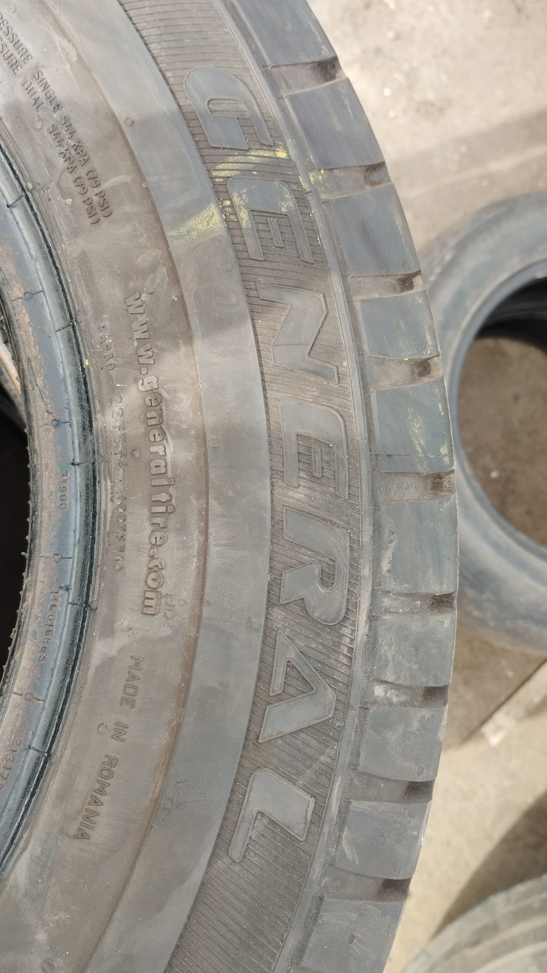 Продам комплект бу літніх шин 195/75R16C