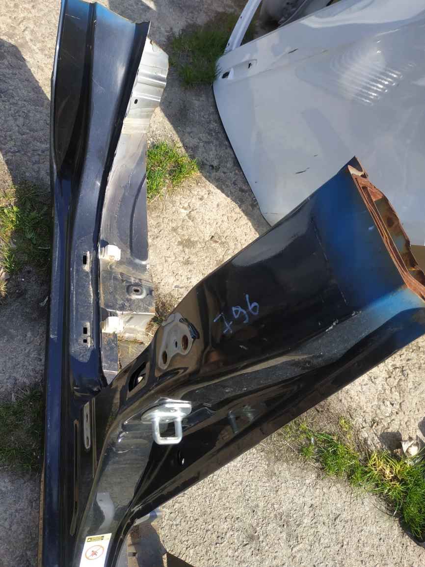 Toyota Auris 06-12 центральна стійка R KL0796 6131102140