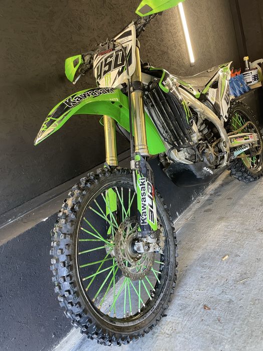 Kawasaki kxf 450 na podwujnym wtrysku