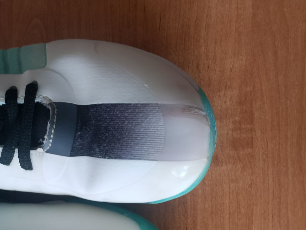 Buty sportowe męskie Kawasaki rozmiar 44 wkładka 27