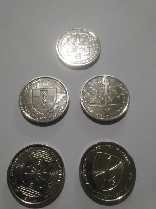 Продаються монети і банкноти украіни