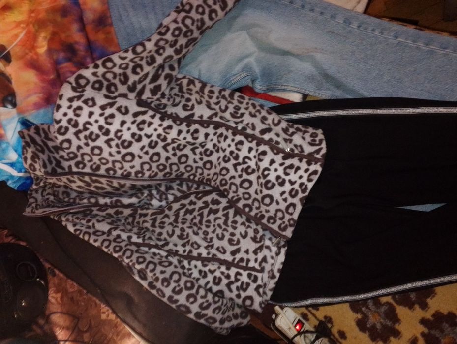 Новая одежда из Германии на 50-52 размер брюки кофточки