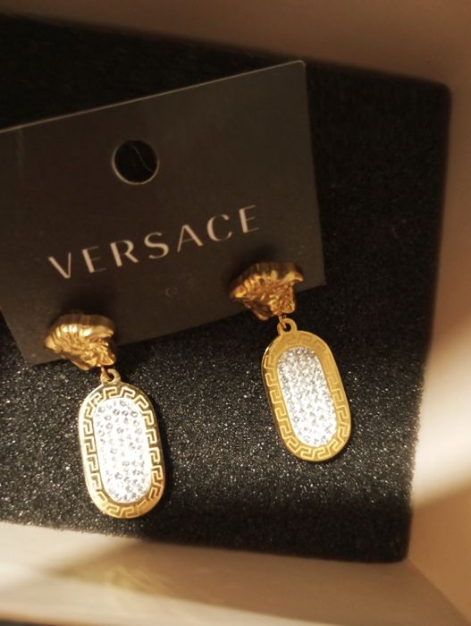 Brincos Versace novos a estrear